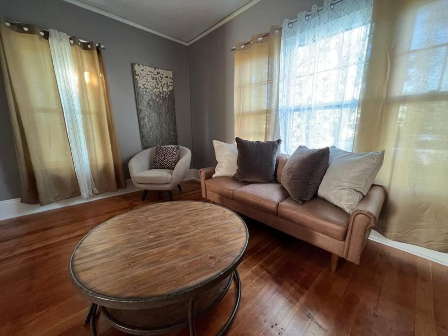 Timelessly Restored Home - Entirely Yours To Enjoy Billings Εξωτερικό φωτογραφία